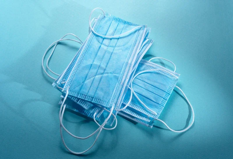 Disposable surgical face masks